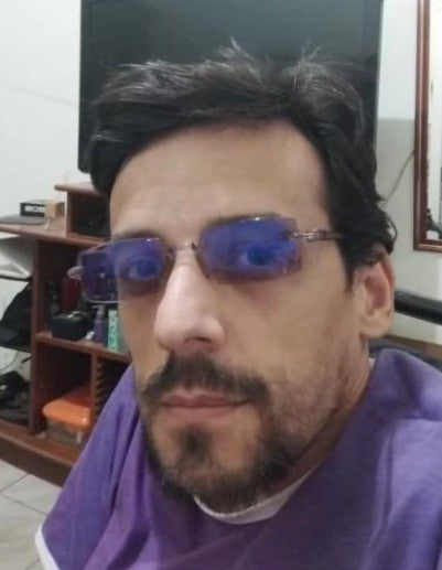 <strong>Julio R </strong>